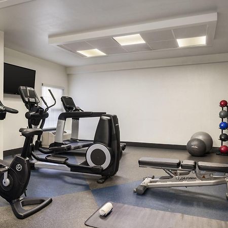 Four Points By Sheraton Greensboro Airport Екстериор снимка