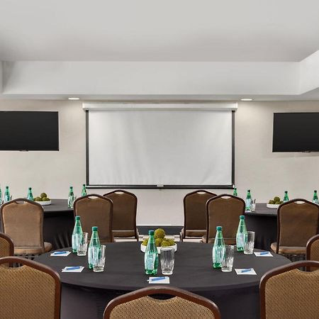 Four Points By Sheraton Greensboro Airport Екстериор снимка