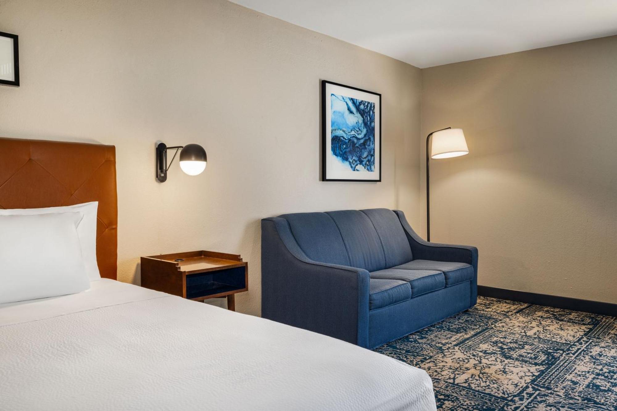 Four Points By Sheraton Greensboro Airport Екстериор снимка