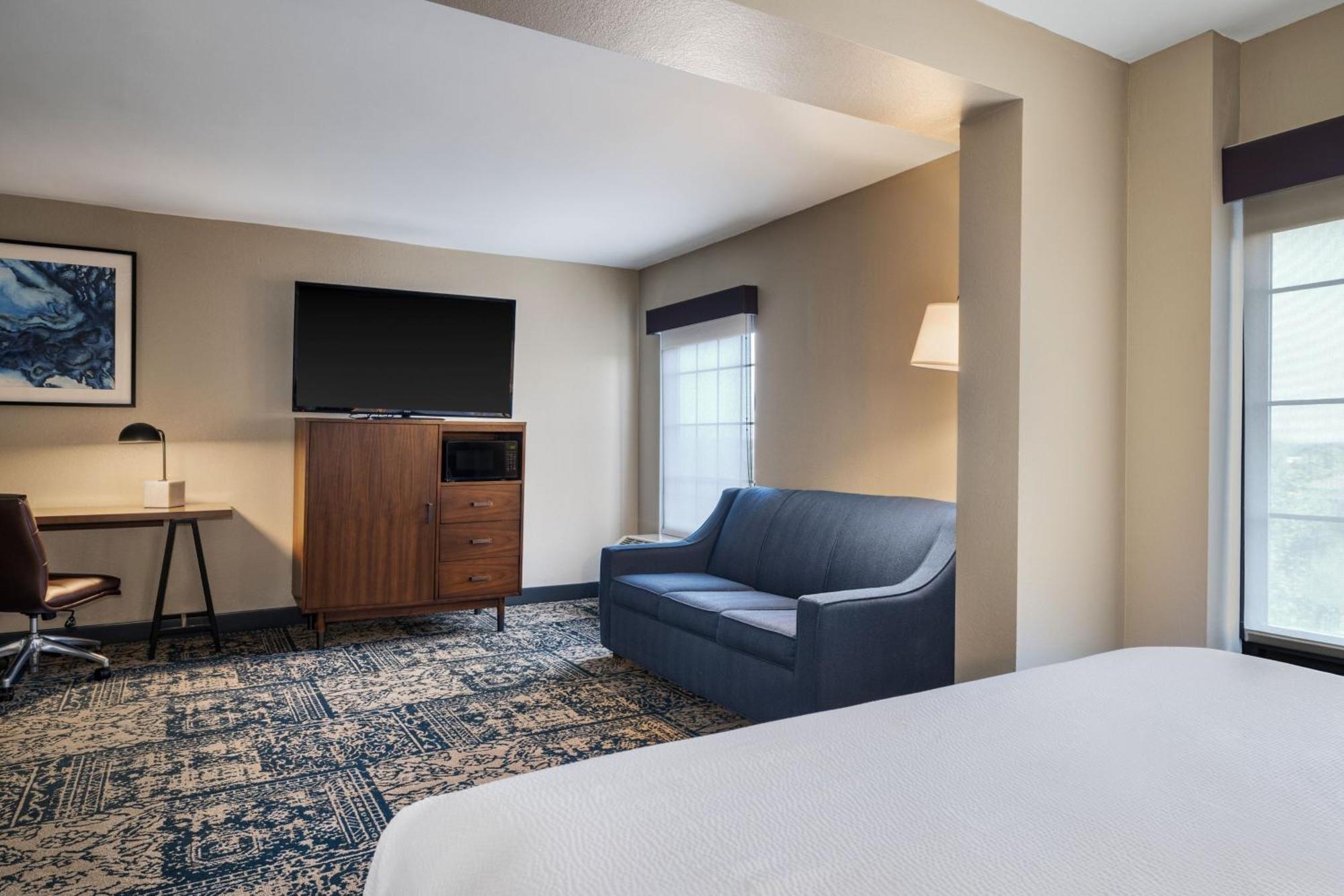 Four Points By Sheraton Greensboro Airport Екстериор снимка