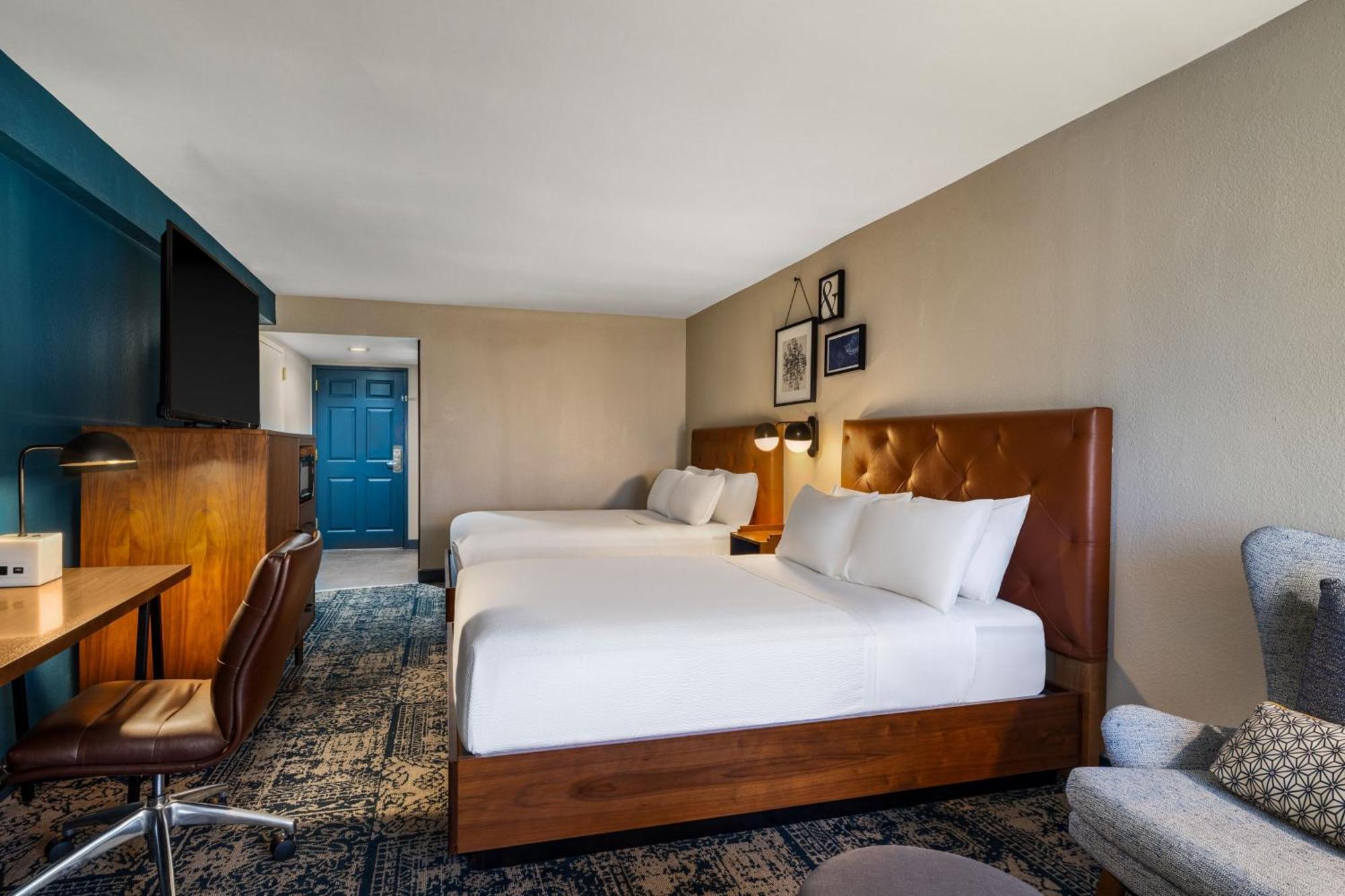 Four Points By Sheraton Greensboro Airport Екстериор снимка