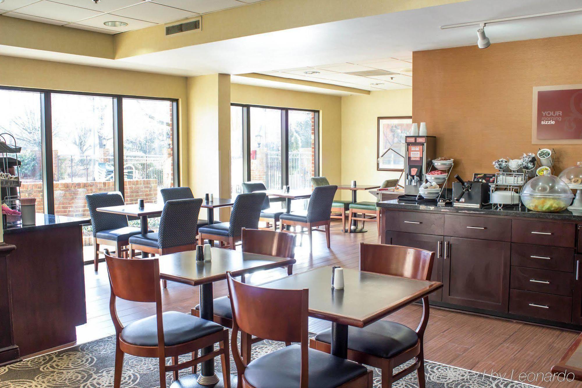 Four Points By Sheraton Greensboro Airport Екстериор снимка