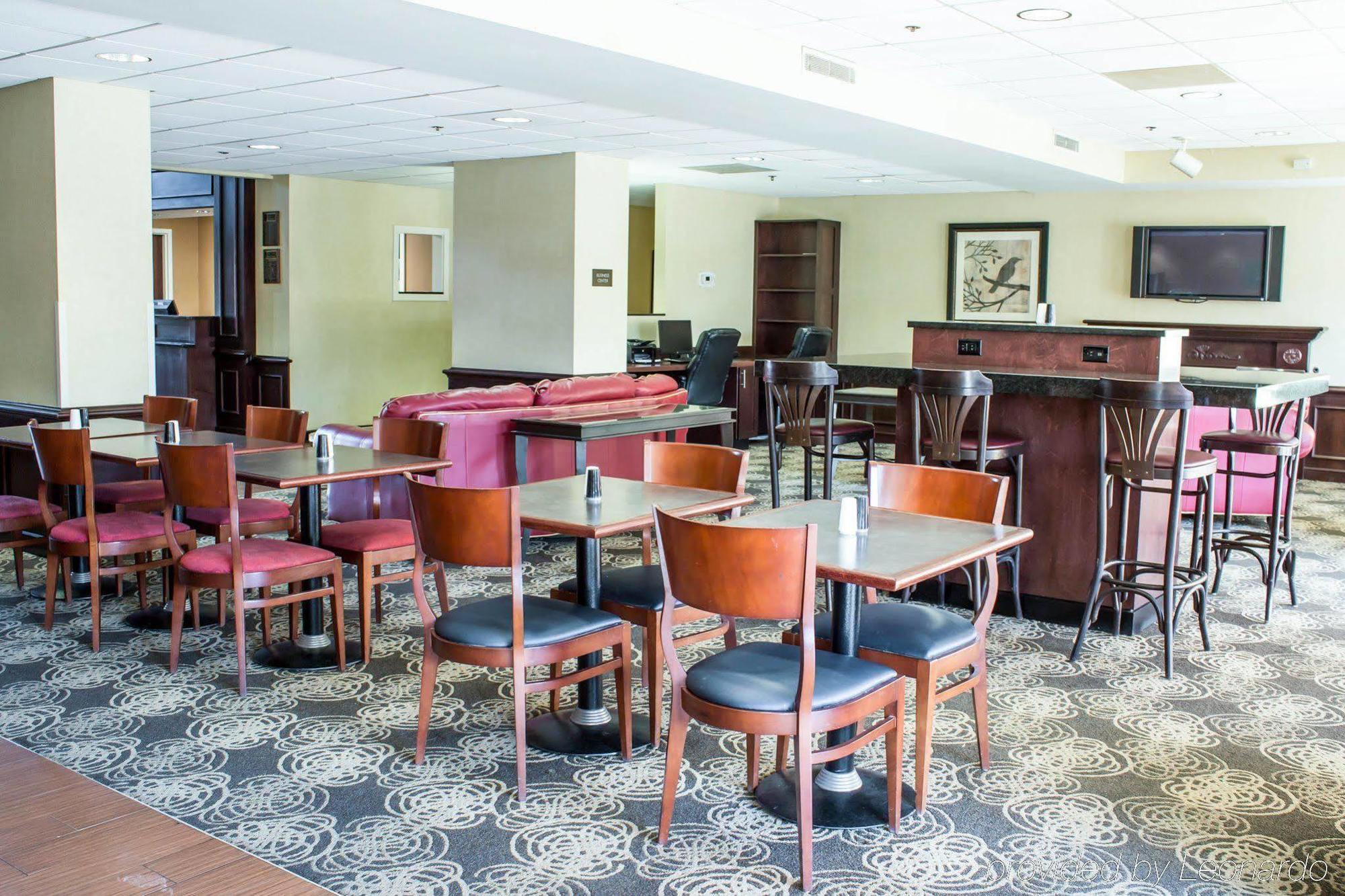Four Points By Sheraton Greensboro Airport Екстериор снимка