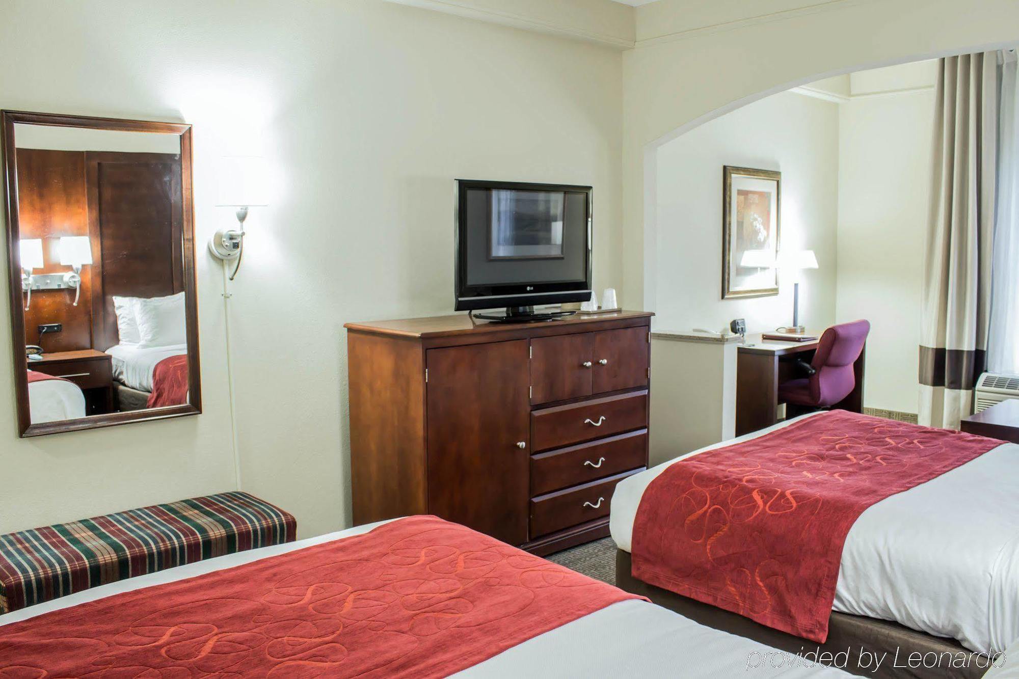 Four Points By Sheraton Greensboro Airport Екстериор снимка