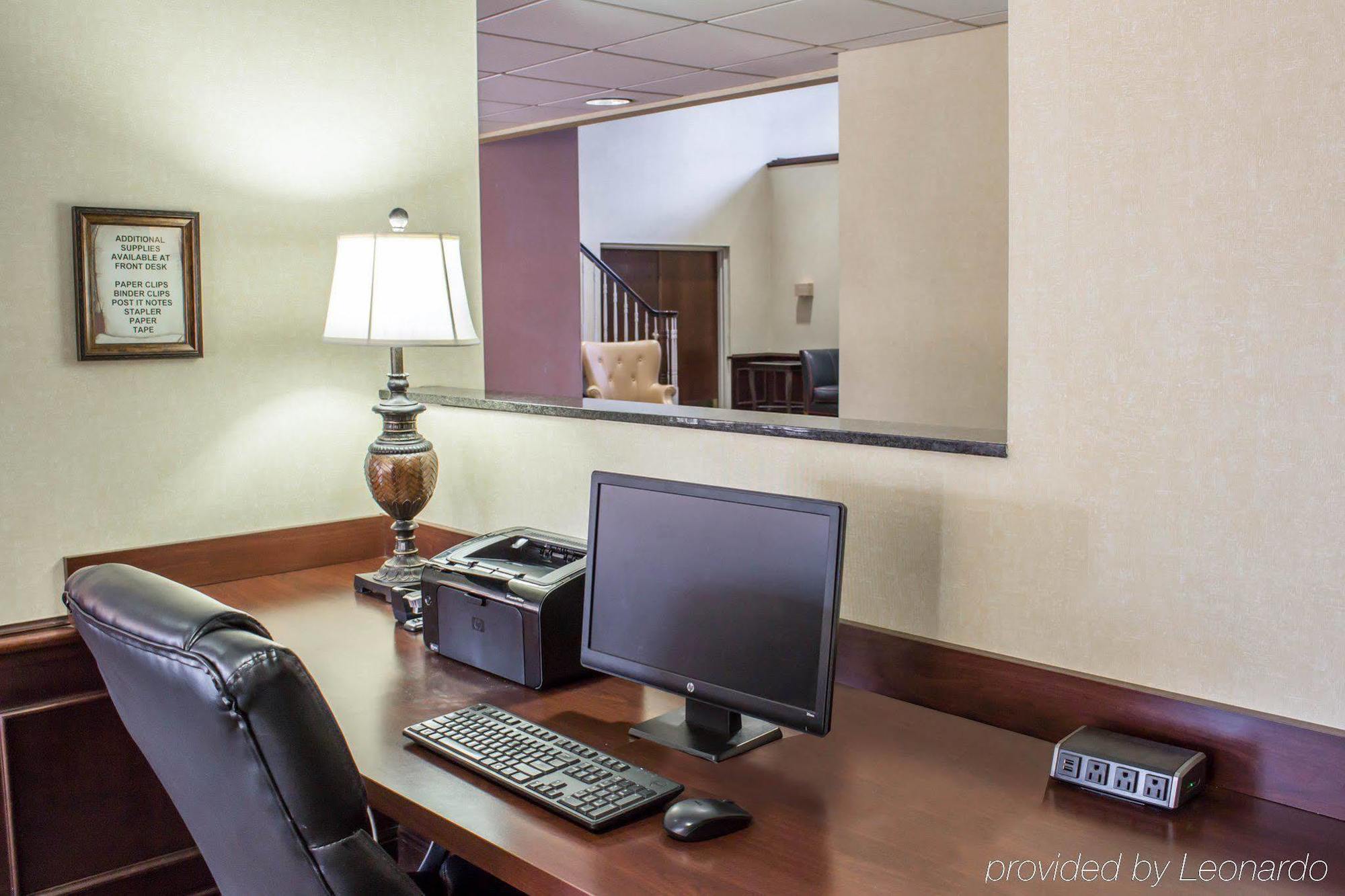 Four Points By Sheraton Greensboro Airport Екстериор снимка
