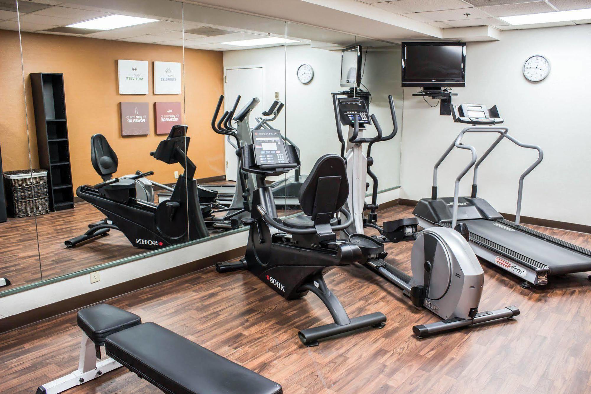 Four Points By Sheraton Greensboro Airport Екстериор снимка